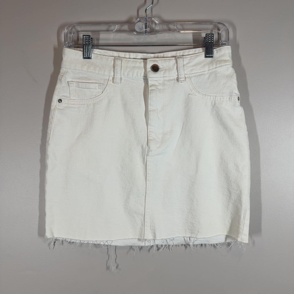 DL1961 Asra White Denim Skirt Size 26 Raw Hem Mini 5-Pocket Cotton Blend